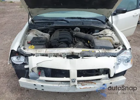 2005 Dodge Magnum Se z USA, uszkodzony, nr VIN 2D4FV48T55H610421